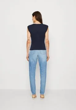 ESPRIT NEW SHAPE - T-paita -Halpa Esprit Kauppa 243abfd45c1a4a1ba8d089d88969b767