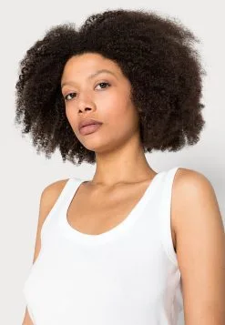 ESPRIT Toppi -Halpa Esprit Kauppa b0c5184c93c74e2ca557ecd3a7afd246