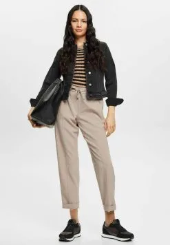 ESPRIT IM STIL - Housut 9 ESPRIT IM STIL - Housut -Halpa Esprit Kauppa 03f65f30478a430d90fcdecc640f5dc9