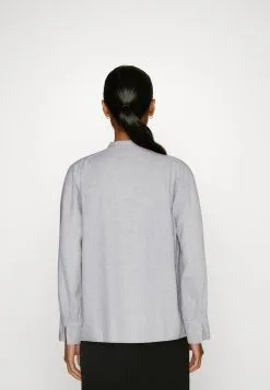 ESPRIT SHORT BLOUSE - Paitapusero 8 ESPRIT SHORT BLOUSE - Paitapusero -Halpa Esprit Kauppa 04d4c649378c40f89251fc48d113c5f8