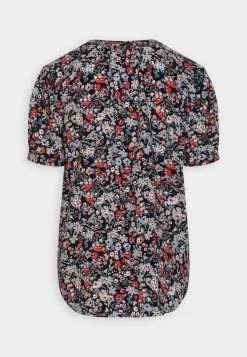 ESPRIT Printtipaita 10 ESPRIT Printtipaita -Halpa Esprit Kauppa 09ec120a2c404f2d8a6bfafe3745e084