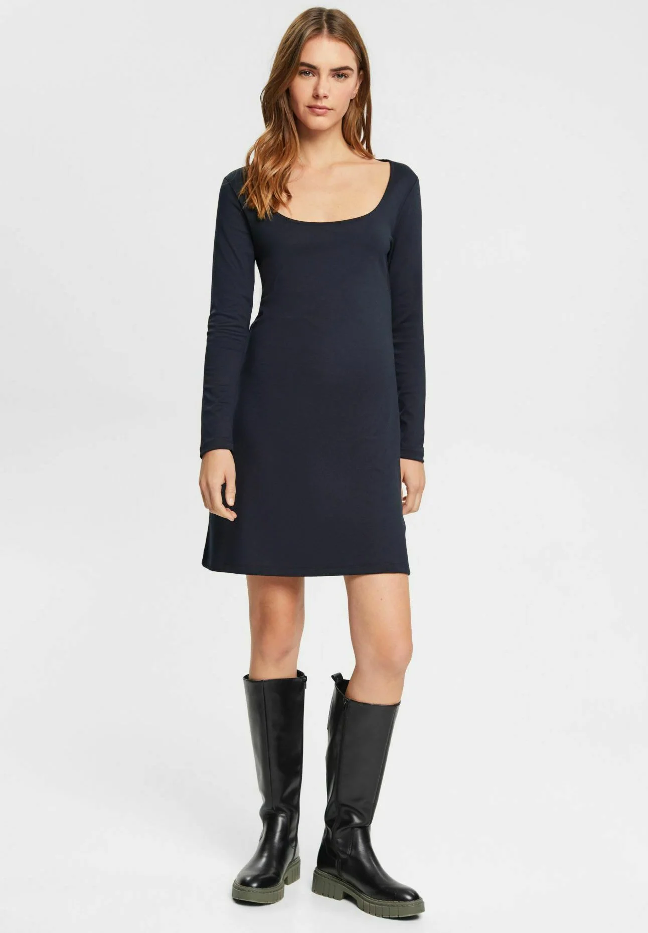 ESPRIT Trikoomekko 4 ESPRIT Trikoomekko - Image 2