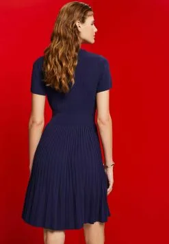 ESPRIT MIT PLISSEEFALTEN UND STEHKRAGEN - Neulemekko -Halpa Esprit Kauppa 5e9818e7101740499be5cf490a383e8f