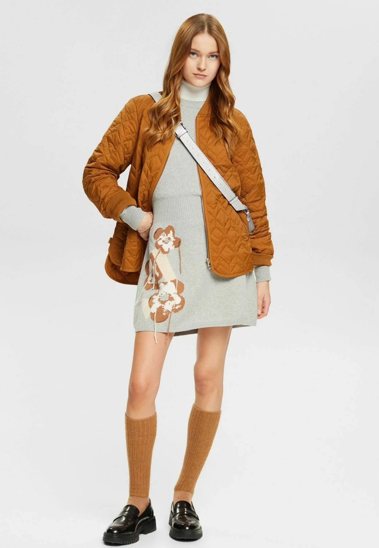 ESPRIT FIT-AND-FLARE MIT FLORALEM MUSTER - Neulemekko 4 ESPRIT FIT-AND-FLARE MIT FLORALEM MUSTER - Neulemekko - Image 2