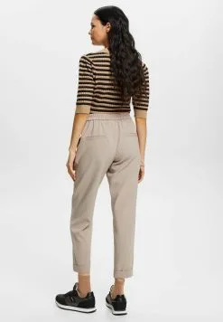 ESPRIT IM STIL - Housut 10 ESPRIT IM STIL - Housut -Halpa Esprit Kauppa 93c12c8d93ac42f18bdc23d72ab1febe