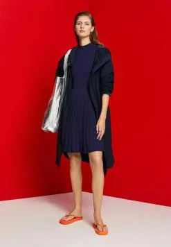 ESPRIT MIT PLISSEEFALTEN UND STEHKRAGEN - Neulemekko -Halpa Esprit Kauppa ab4795ee13184709a4ca544c030a1b6f