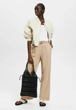 ESPRIT MIT WEITEM, RUNDEM AUSSCHNITT - T-paita -Halpa Esprit Kauppa f94cef3a244048599bc8c712c5b52fff