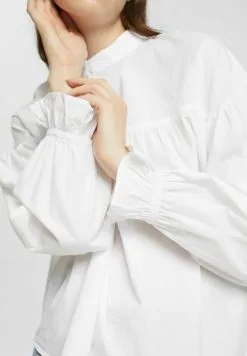 Edc By Esprit GERÜSCHTEN ÄRMELBÜNDCHEN - Pusero 12 Edc By Esprit GERÜSCHTEN ÄRMELBÜNDCHEN - Pusero -Halpa Esprit Kauppa f972dbeecdb24c428ecaac469f43b0eb