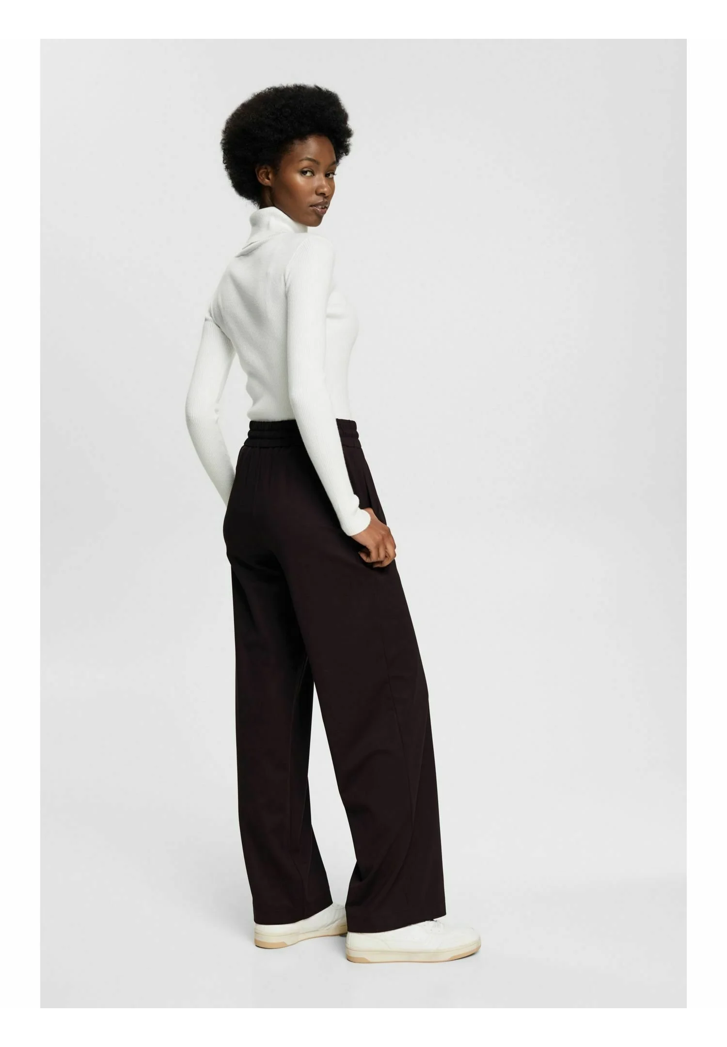 ESPRIT IM STIL - Verryttelyhousut 5 ESPRIT IM STIL - Verryttelyhousut - Image 3