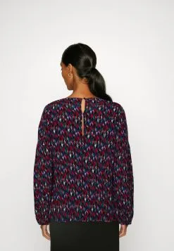 ESPRIT AOP - Pusero 8 ESPRIT AOP - Pusero -Halpa Esprit Kauppa fcbe3db8502748b6bc12c4a632466a57